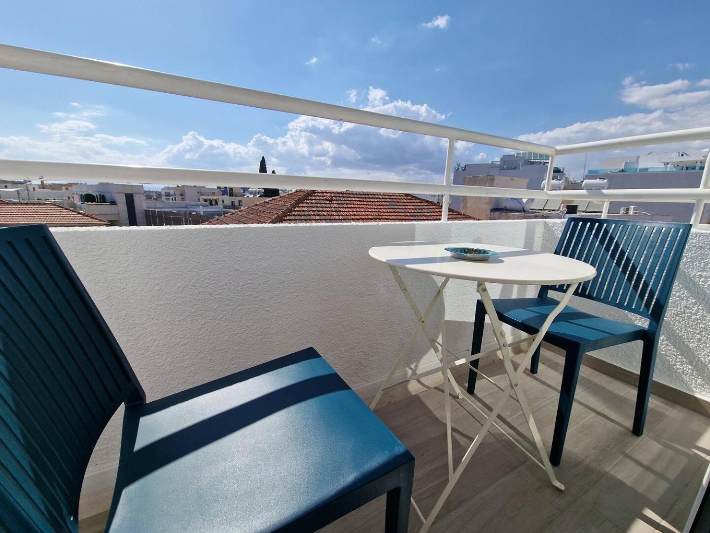 Kitieos Central Apts 100M From Finikoudes Beach Larnaca Exterior foto
